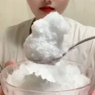 Video herunterladen: 【安琪儿爱冰】的雪花颗粒大米饭合集（第二弹）