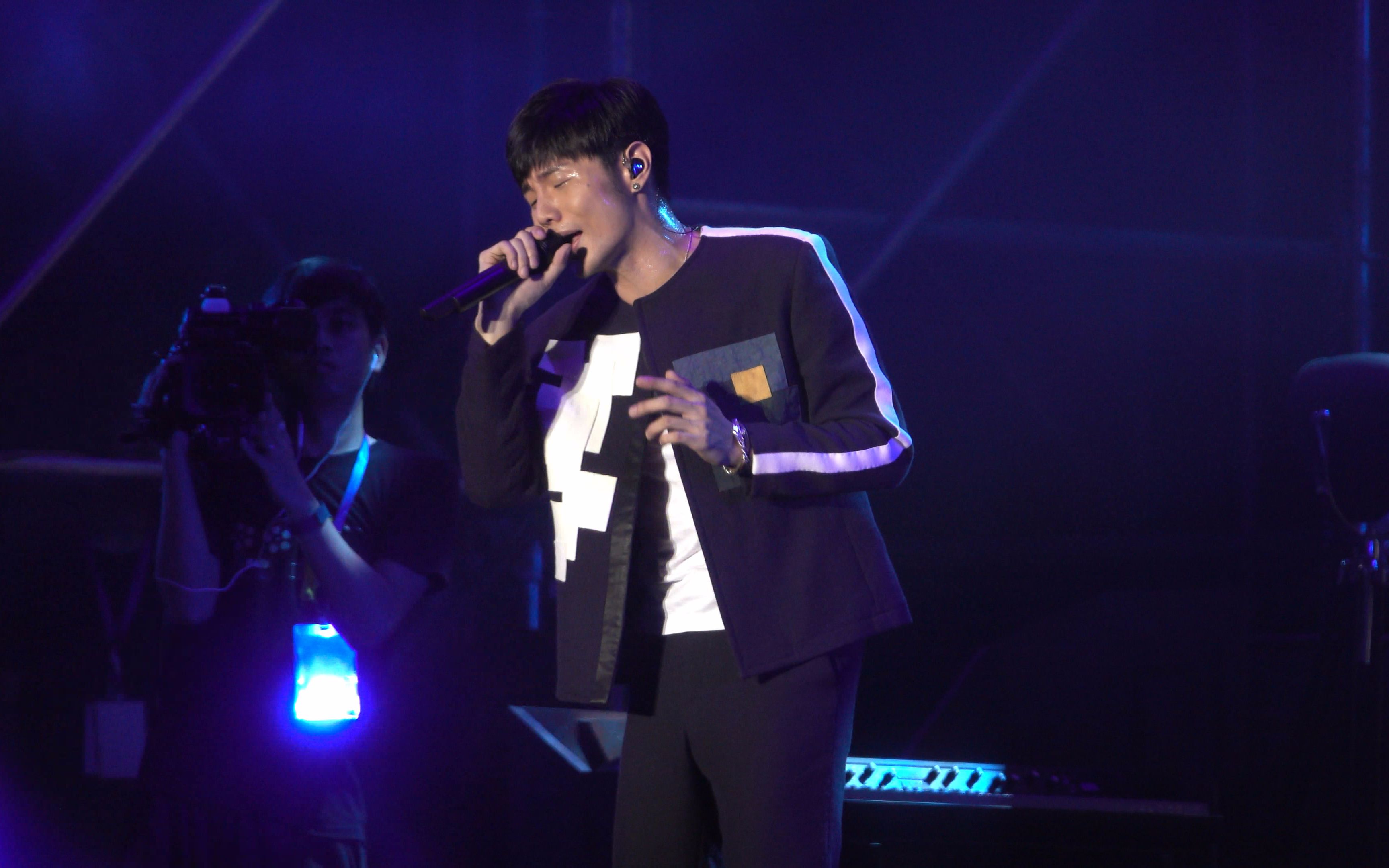 【1080p】李荣浩『有理想』巡回演唱会重庆站高清全程_哔哩哔哩_bili