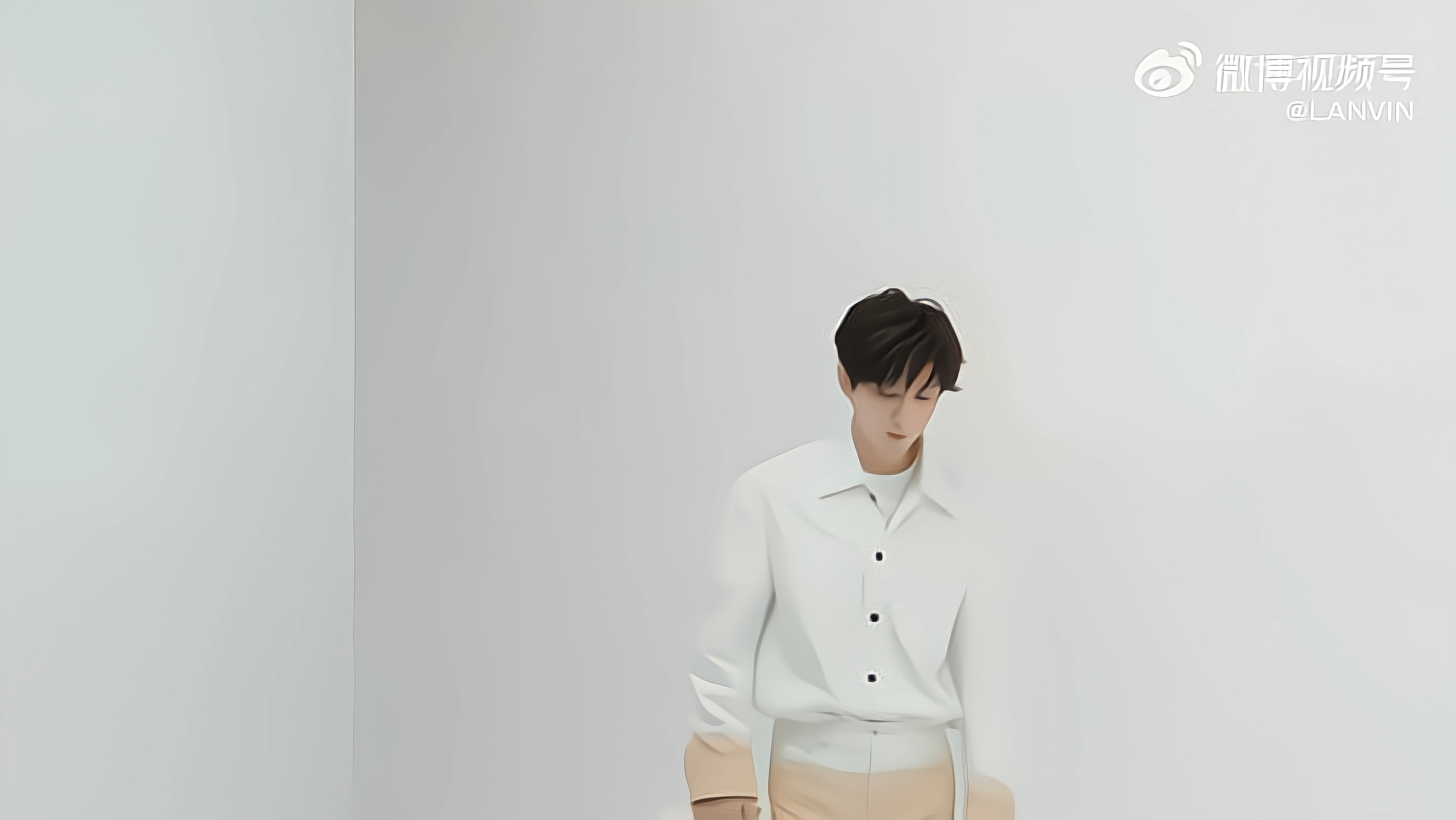 【4k修复】@成毅 诠释「lanvin2024春夏系列」,于自我空间续写法式