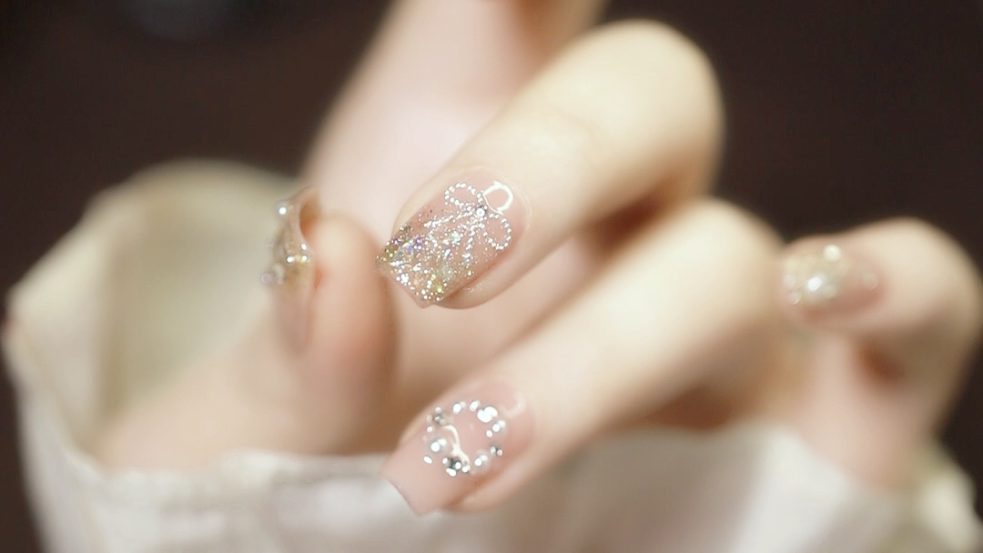 少女甜心蝴蝶结美甲来啦95冰透爆闪裸色款78