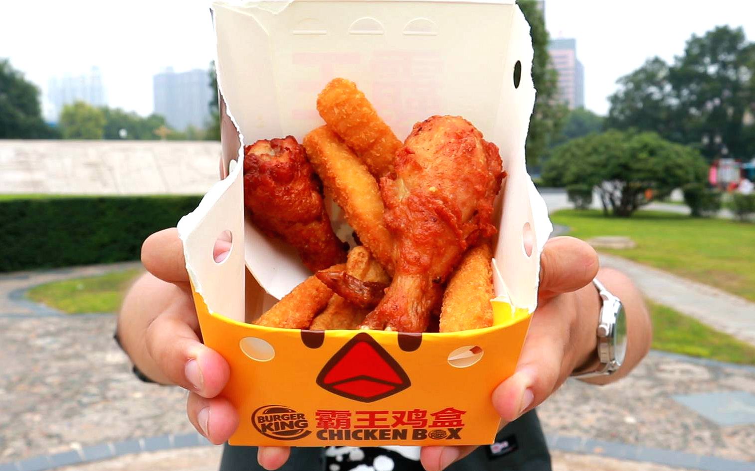 汉堡王的"霸王鸡盒",35块钱一份,肉太少了吧