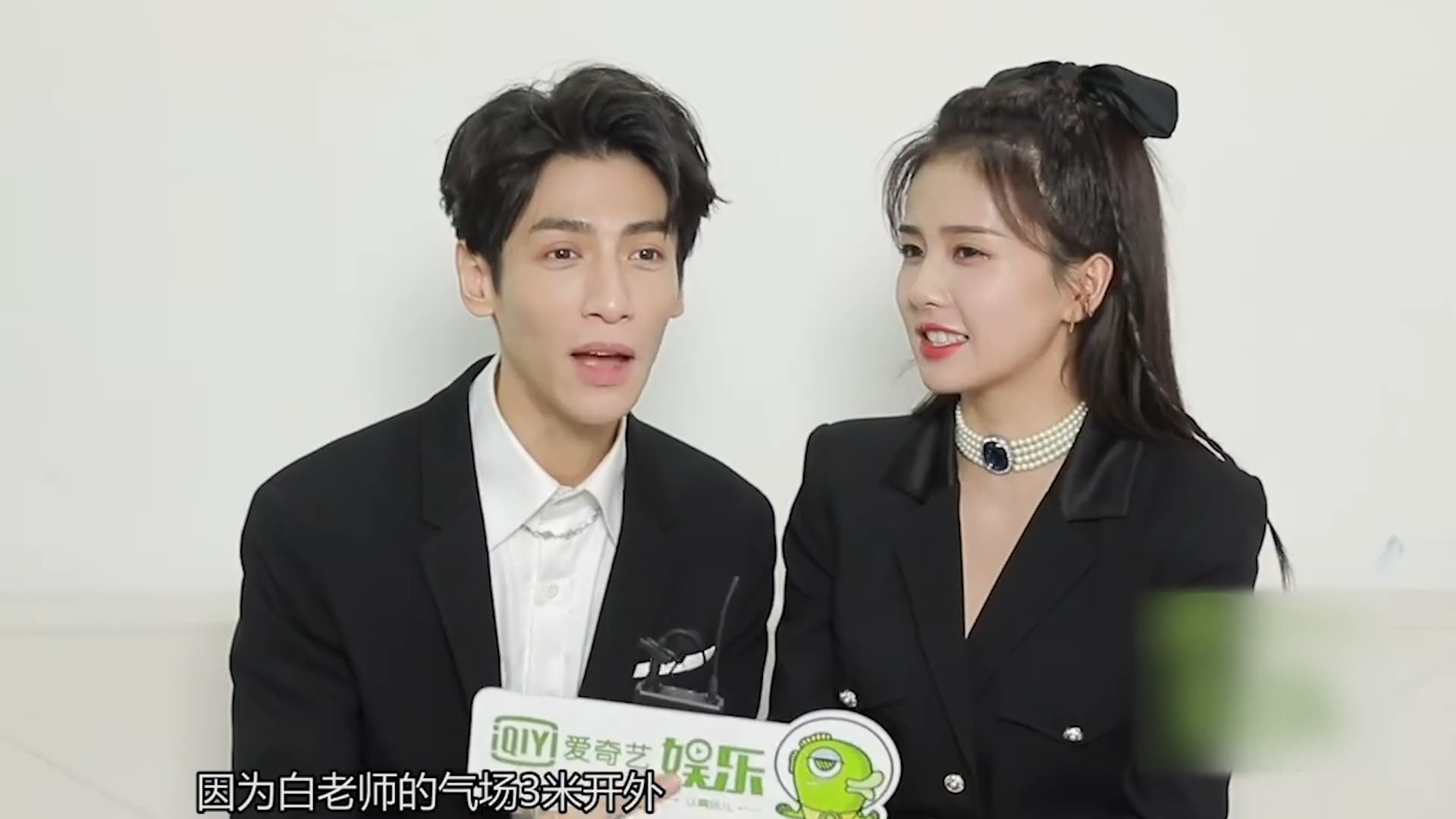 白鹿罗云熙吻戏太投入,导演看入迷忘记喊卡,罗云熙:嘴都亲糊了