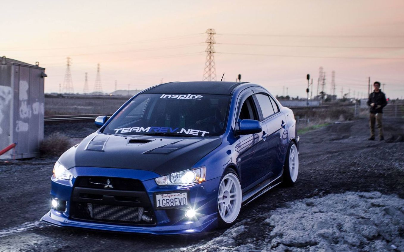 地平线4 最后的枪骑兵evo x试驾