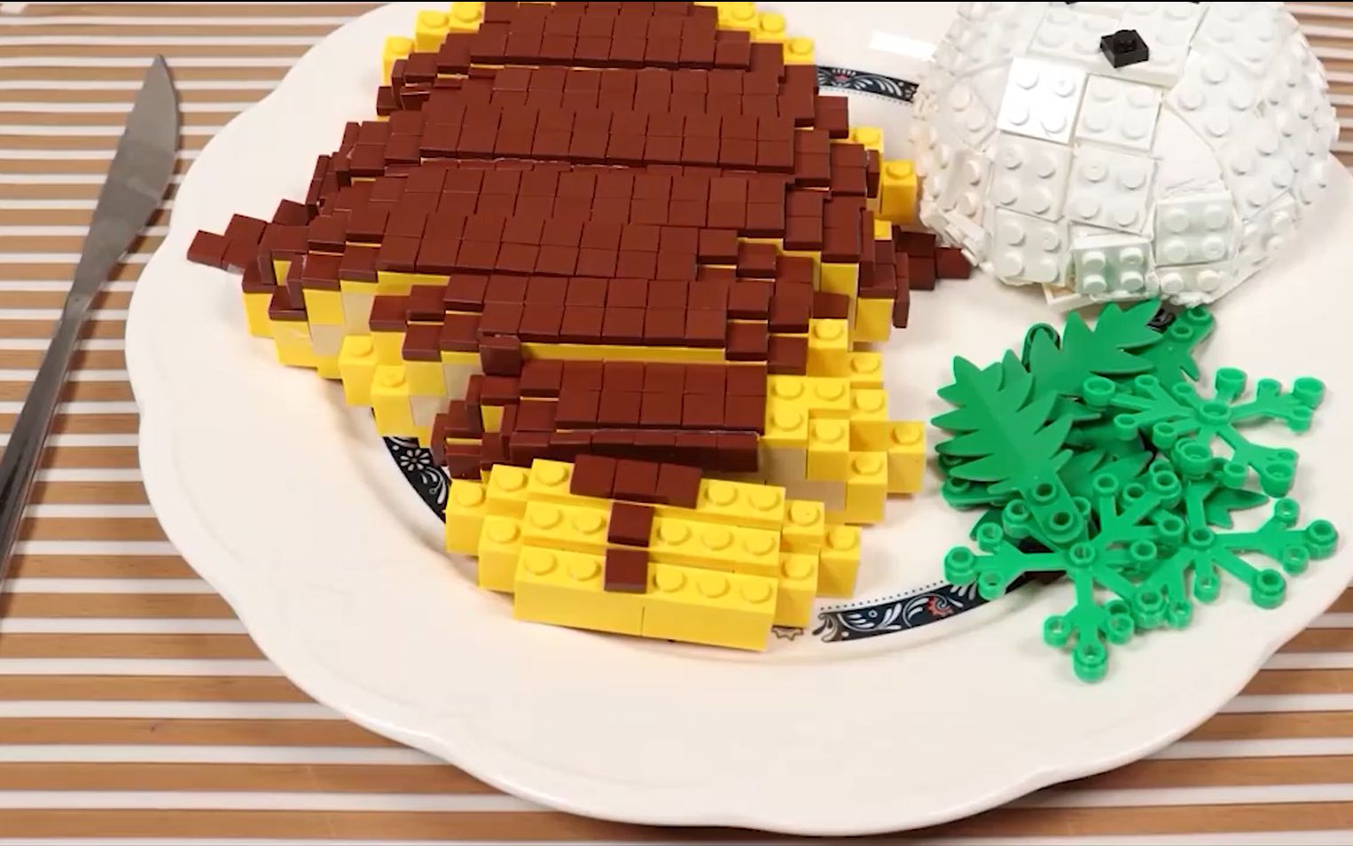 【乐高美食|定格动画】创意制作牛排与蛋糕,不信你不会流口水!