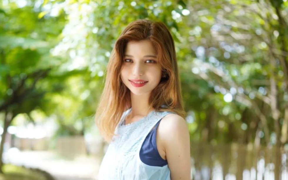 【中英字幕】lauren karen(ローレン花恋)用英语接受采访