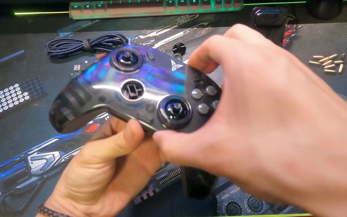 152_#飞智八爪鱼3力反馈精英手柄 #游戏外设 #男孩子的快乐 携癸卯兔