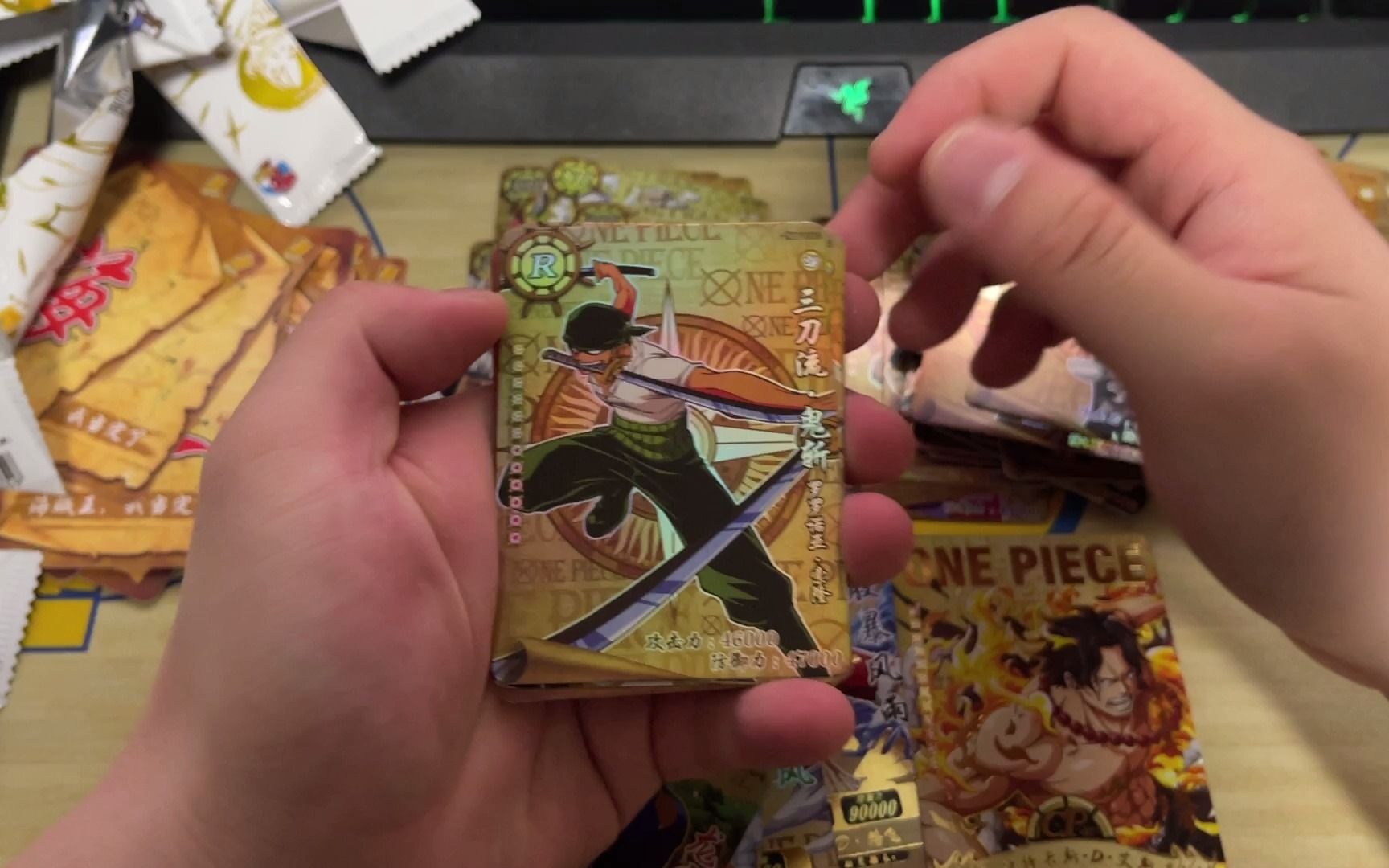 通缉令gp金卡小恐龙海贼王5元包第一弹东海篇开箱开盒