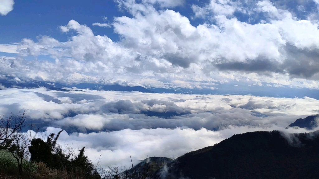 雲南省玉溪市新平縣嘎灑鎮哀牢山雲海_嗶哩嗶哩_bilibili