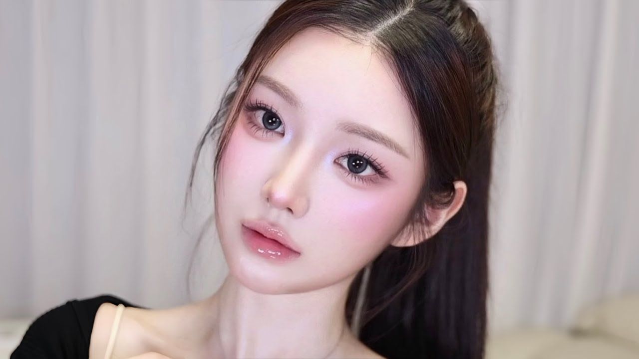 冰山美人?干净又华丽的冷色调妆容【김크리스탈 KimCrystal】外嵌中英字幕