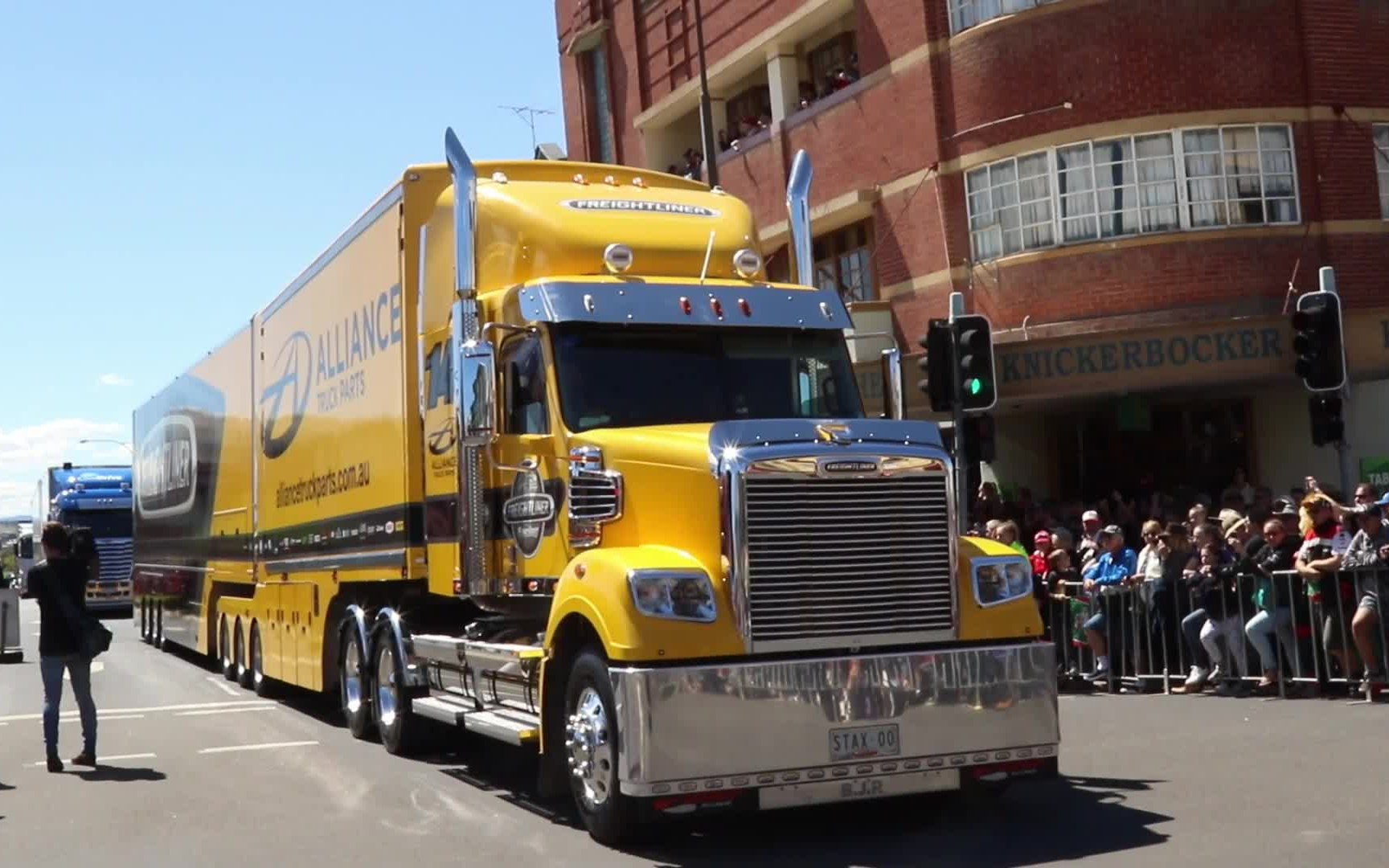 【澳大利亚】b型双挂重卡们从巴瑟斯特经过