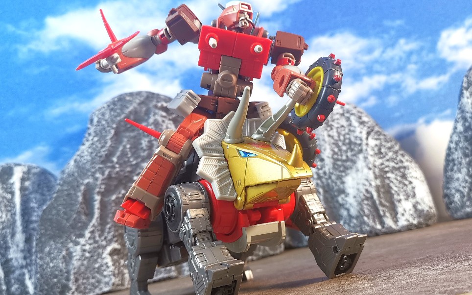 【定格动画】恐龙会骑摩托车? 变形金刚ss86营救车 铁渣定格动画