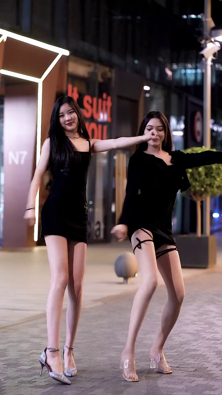 珊珊·巢青年 闺蜜舞蹈花絮