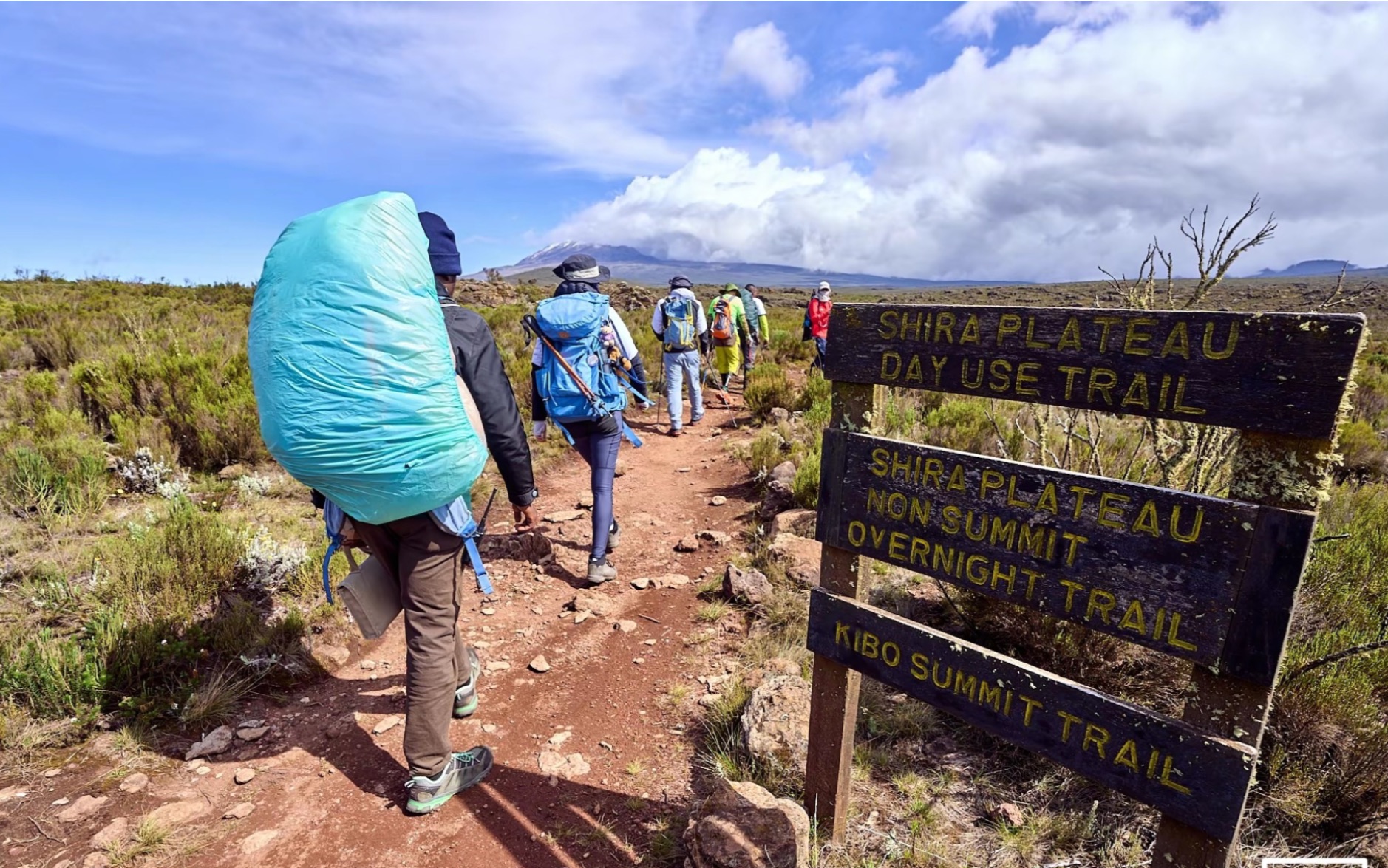 夏伯渝叔叔登山 - 2024年的第一縷陽光 @乞力馬扎羅山 kilimanjaro