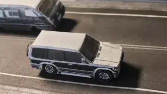 1：64的纸模帕杰罗在此