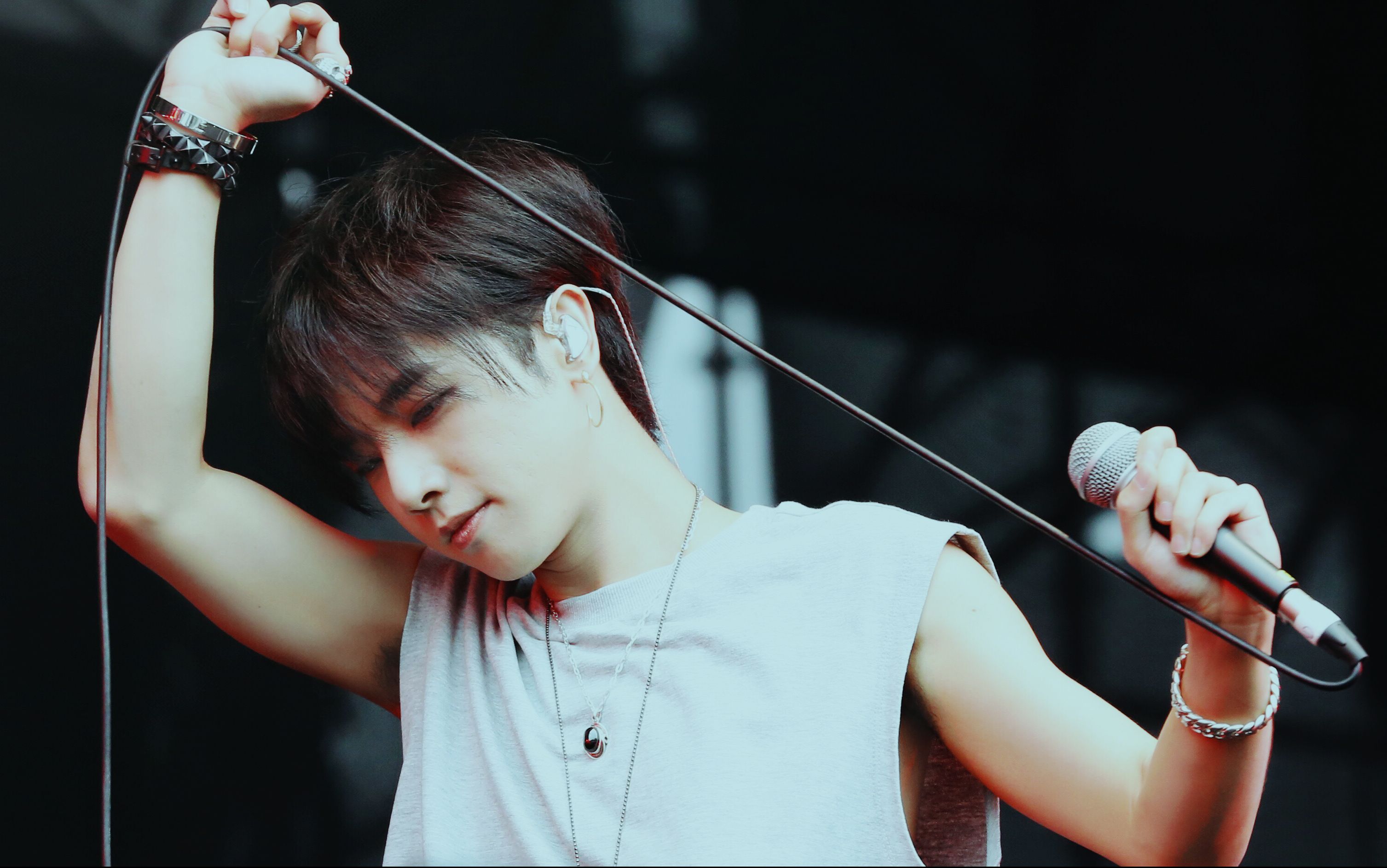 【华晨宇】【饭拍】20170501上海草莓音乐节全程