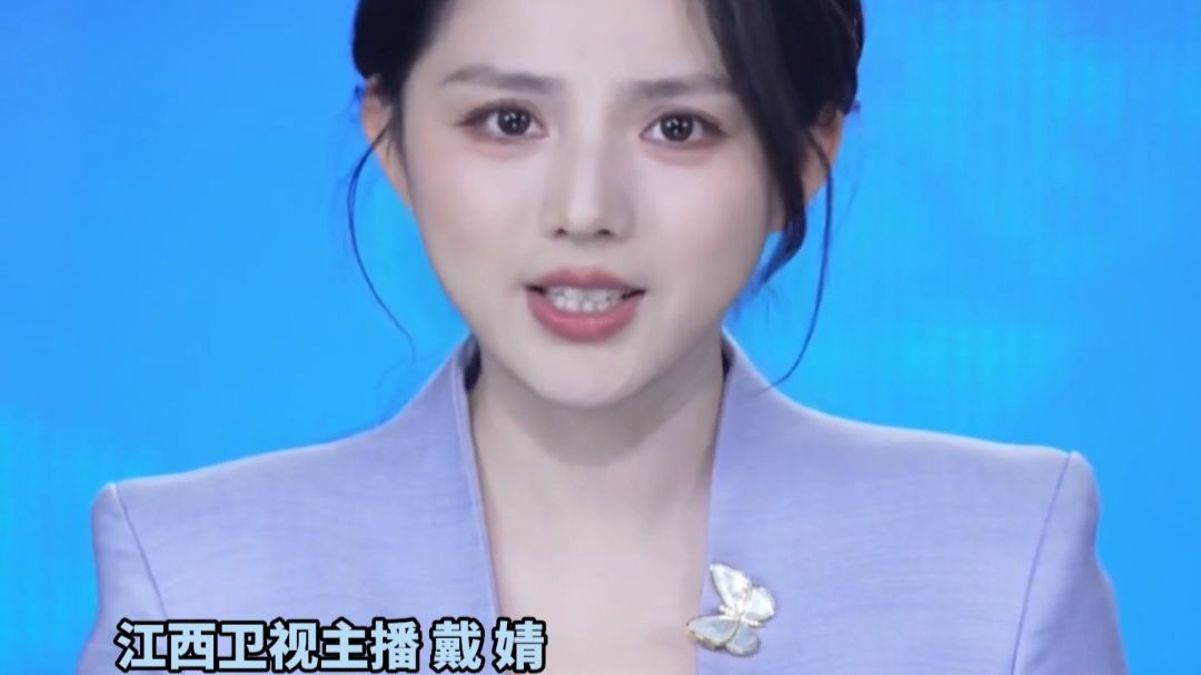 大学生自考电工证，利用暑假时间自驾到周围村庄当免费电工。"看到大家的笑容，觉得很有意义”