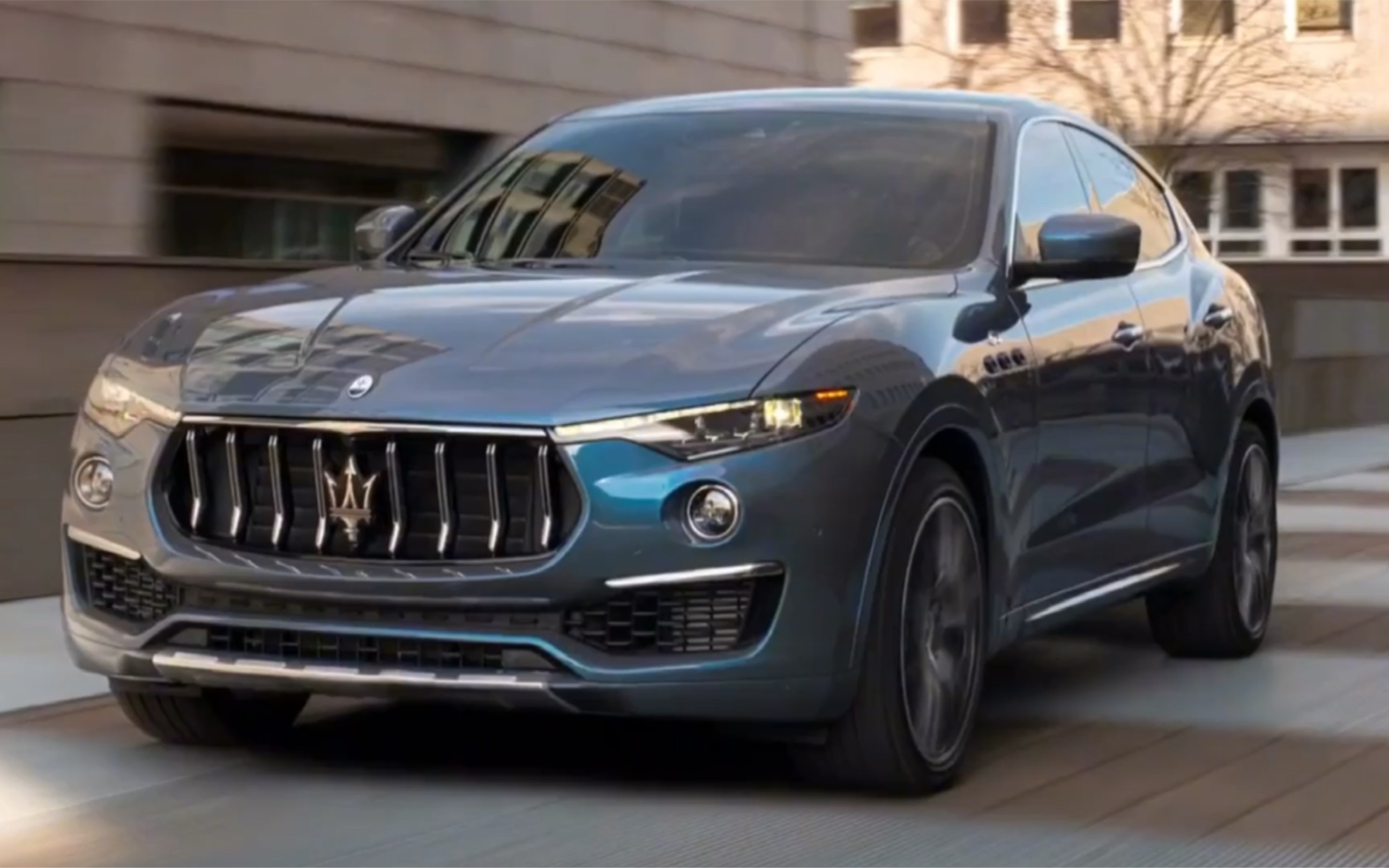 2021款 玛莎拉蒂 levante 混合动力suv