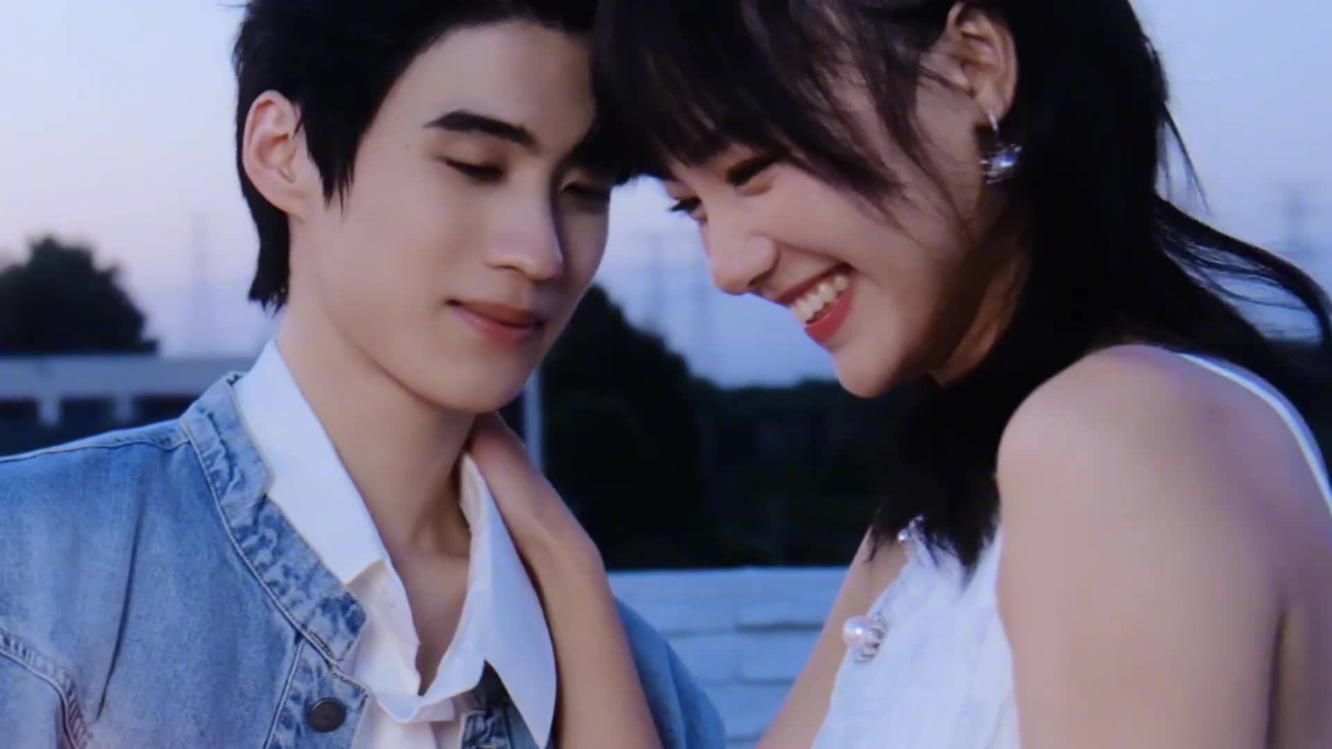 他十八岁时第一个女主角 怎么会不动心啊 !严查!根本不像假的!