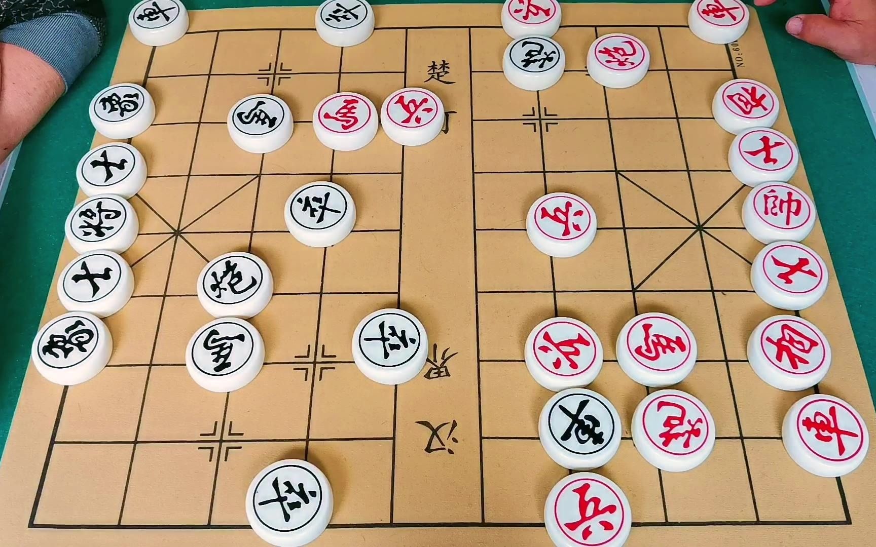 街頭象棋實戰,屏風馬大破當頭炮的佈局陷阱,對手開局就上套_嗶哩嗶哩