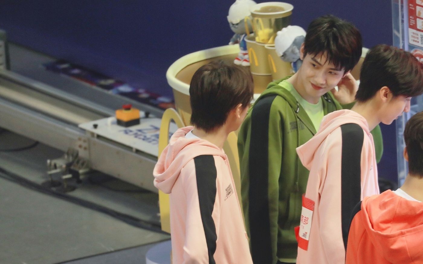 【任间焉火】 过期糖果任豪x焉栩嘉 陪着你走|压歌词狂魔