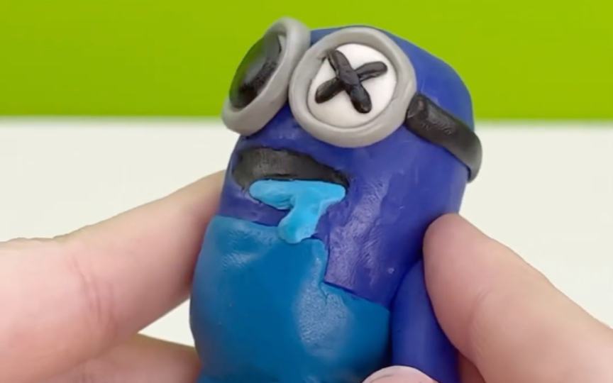 蓝色怪物我用橡皮泥以奴才的形式制作了minions