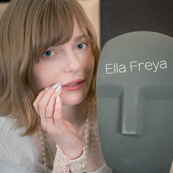 Ella Freya - Lacefront Wig Unboxing & Transformation (feat. Uniwigs) 