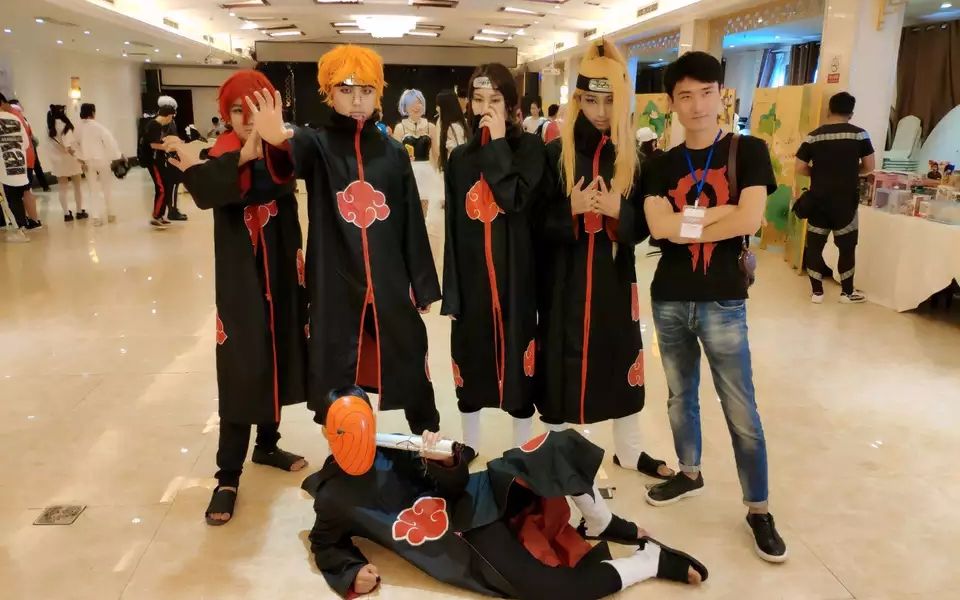 当晓组织在漫展跳舞_哔哩哔哩 (゜-゜)つロ 干杯~-bilibili