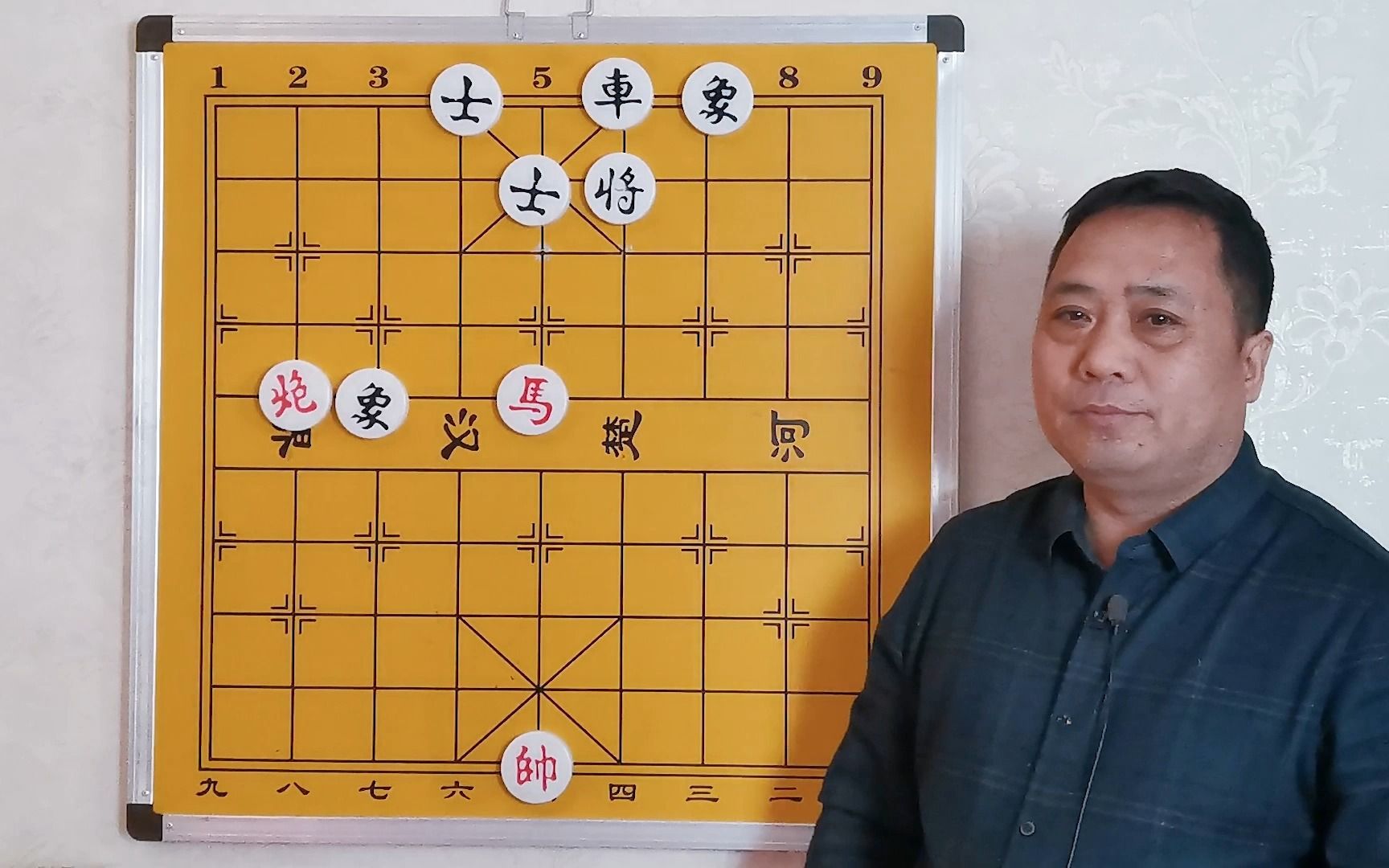 巧胜,2.白吃车,形成马炮必胜士象全!