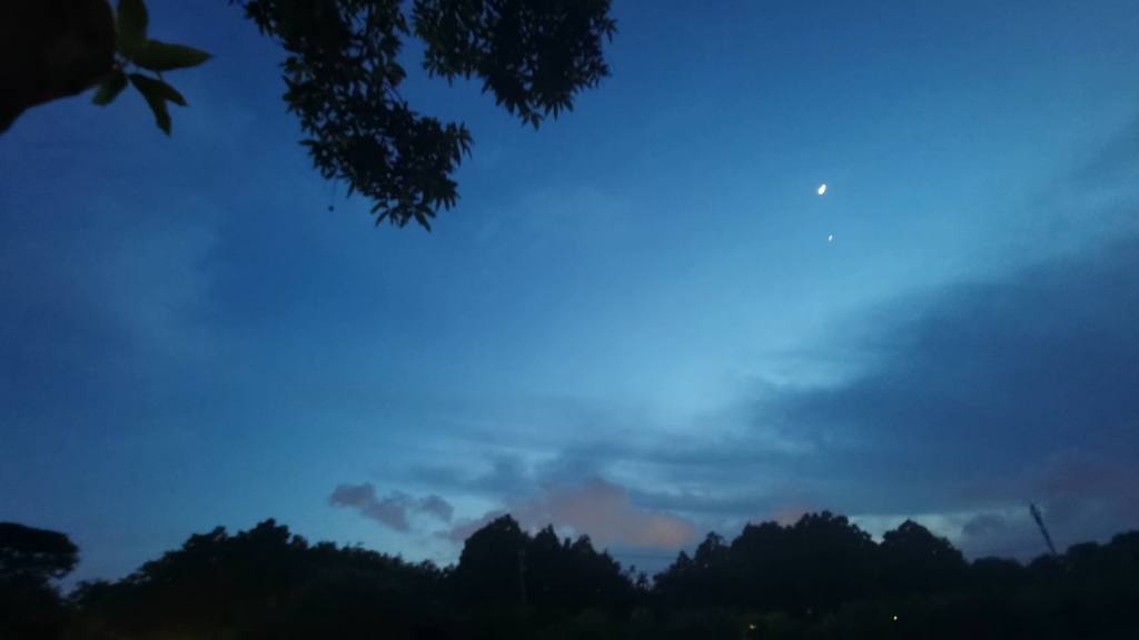 星月相望,是与你的永恒