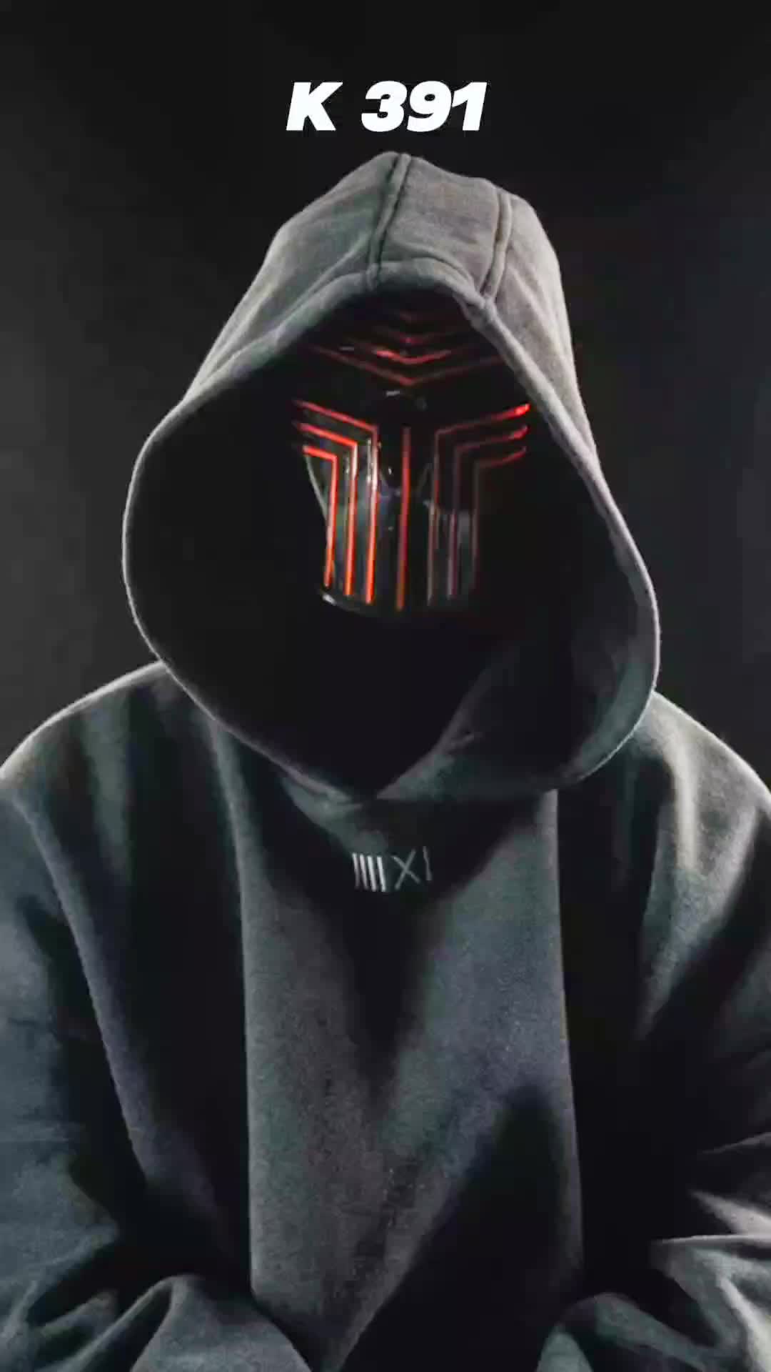 泪水和微笑交织在一起,成为我内心最深的伤痕.