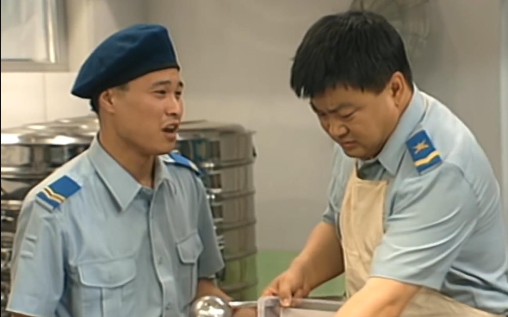 炊事班的故事文书刚宣布完好消息洪班长门在那边出去