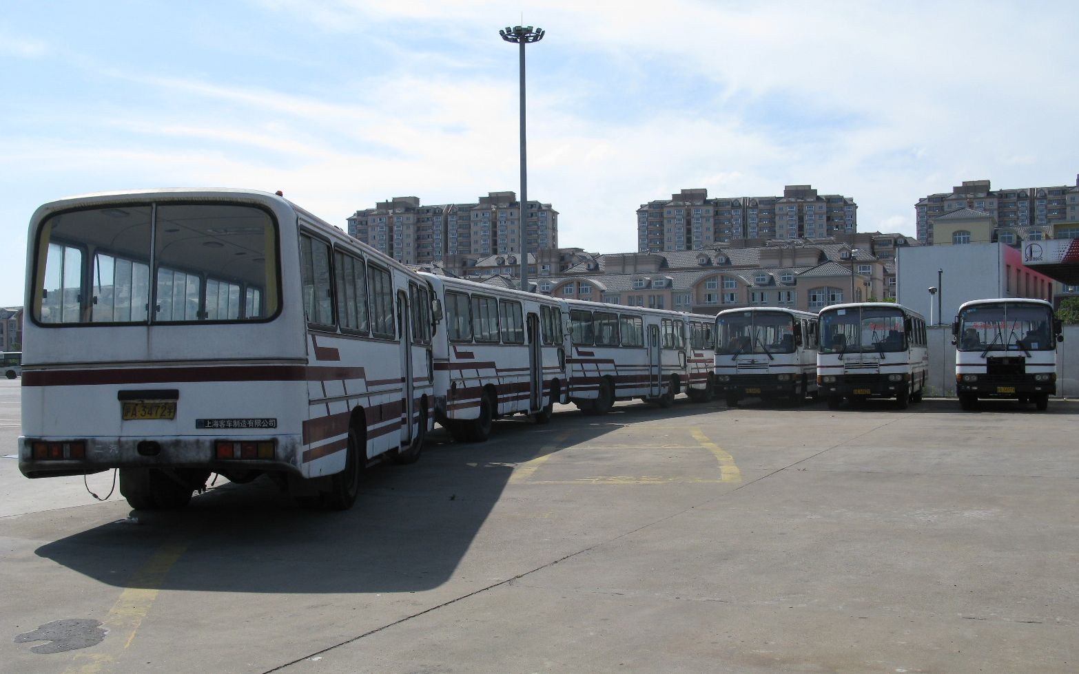 上海公交怀旧视频 二汽莘庄场sk6942a3教练车 莘春线滚滚浓烟的zgt