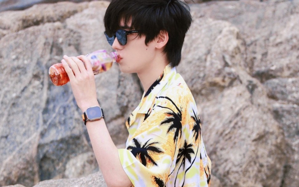 【宋亚轩】三亚海边路透-robin202-robin202-哔哩哔哩视频