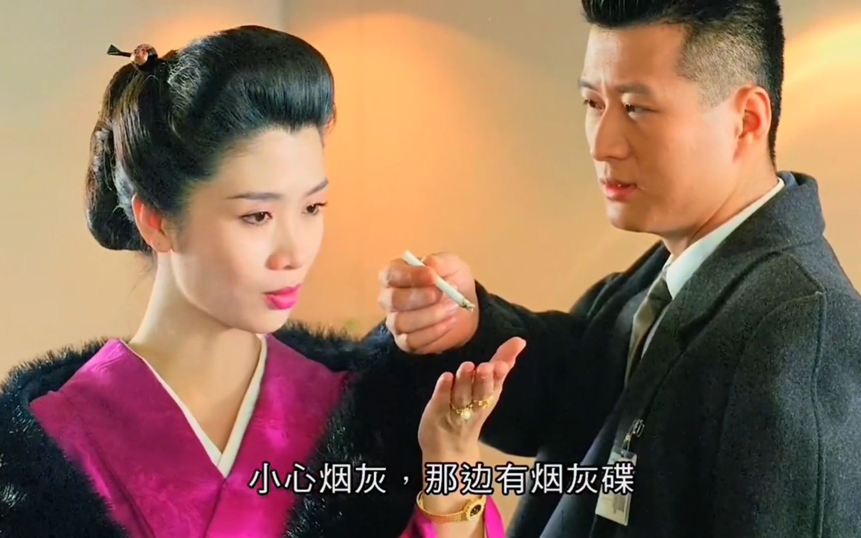 红场飞龙:漂亮的女人有多坏,场面精彩刺激,超燃动作片