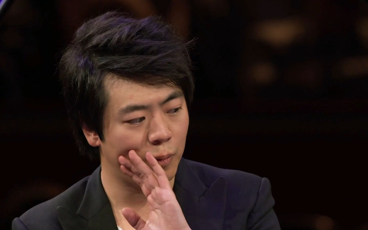 【演奏对比】郎朗和叶甫格尼·基辛同弹一首圆舞曲,会有什么区别?