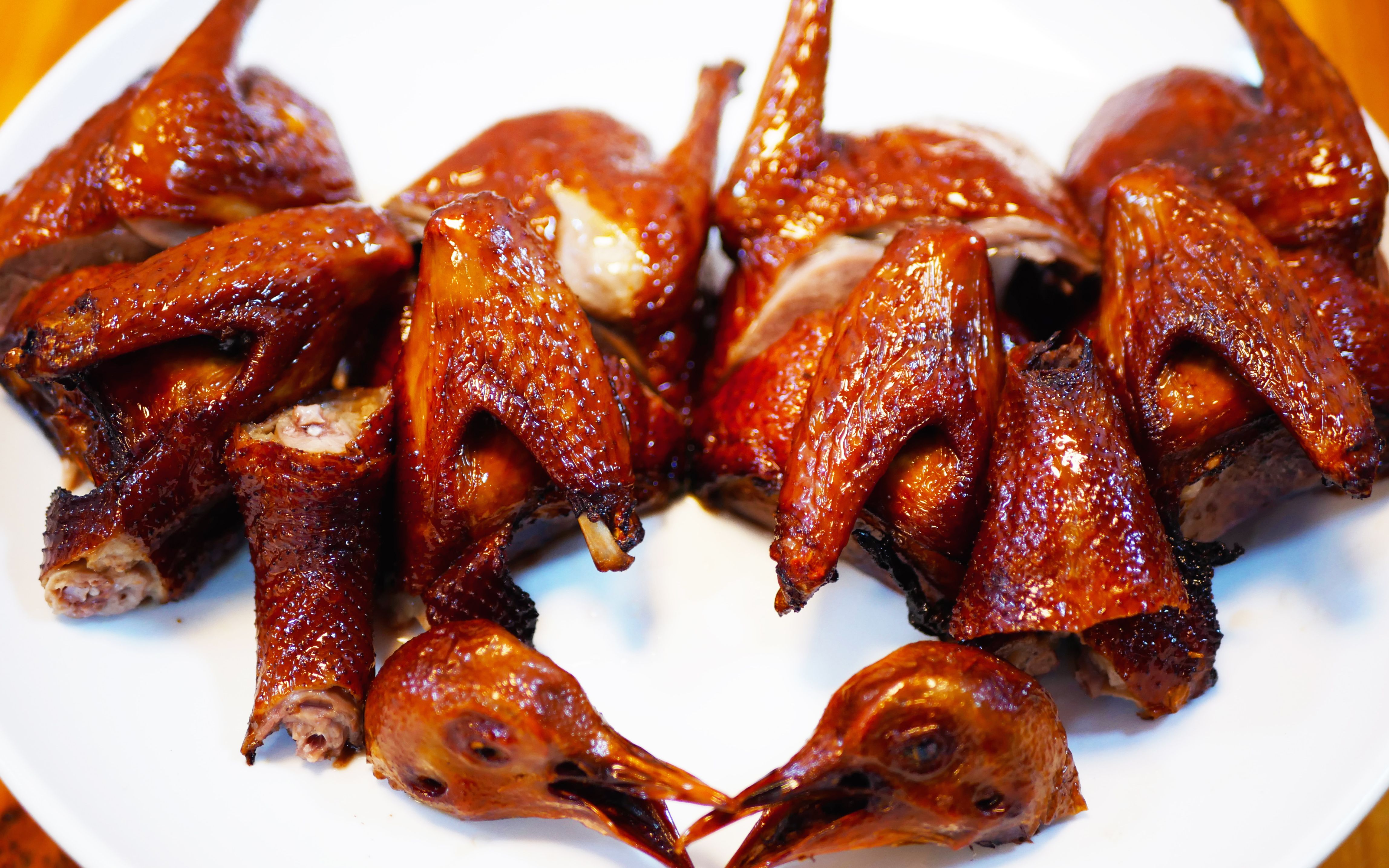 分享经典粤菜生炸中山妙龄乳鸽,汁水丰腴肉质滑嫩,fit到漏油_哔哩哔哩