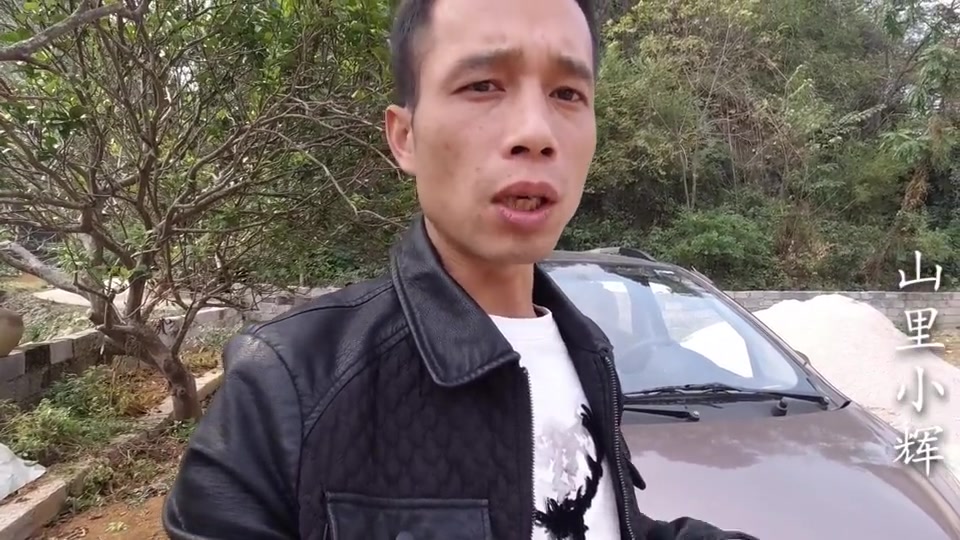 广西农村一位70岁老人花1万块钱,买一台代步车,听听他怎么说