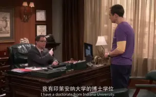 Video herunterladen: 【tbbt】谢尔顿：那种档次的大学就说的通了…     校长：……