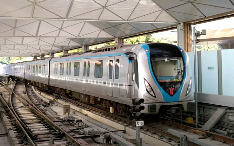 广州地铁广州地铁21号线b8型电客车21x01121x012长平站通过