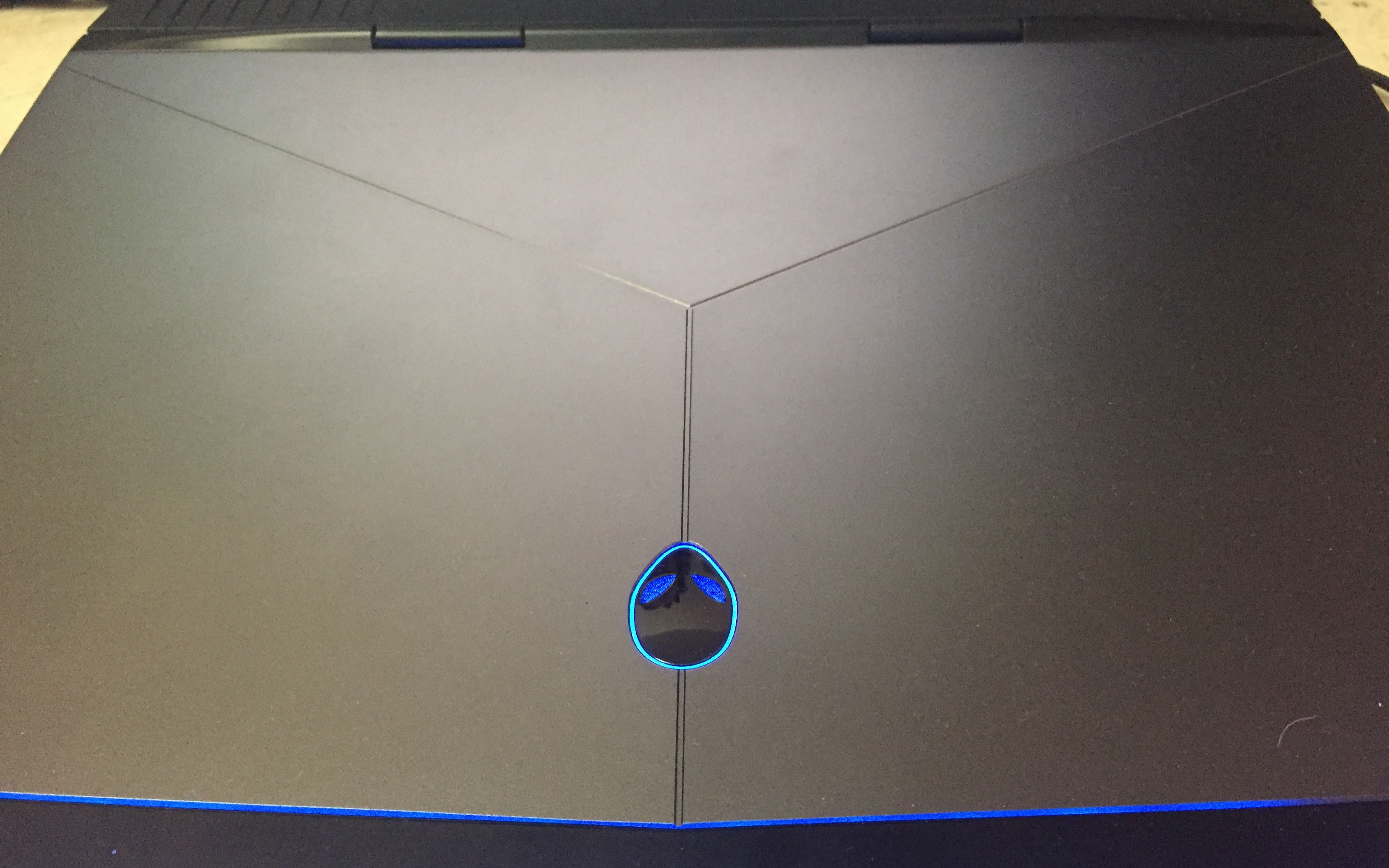 alienware13r3和一堆奇奇怪怪的东西开箱