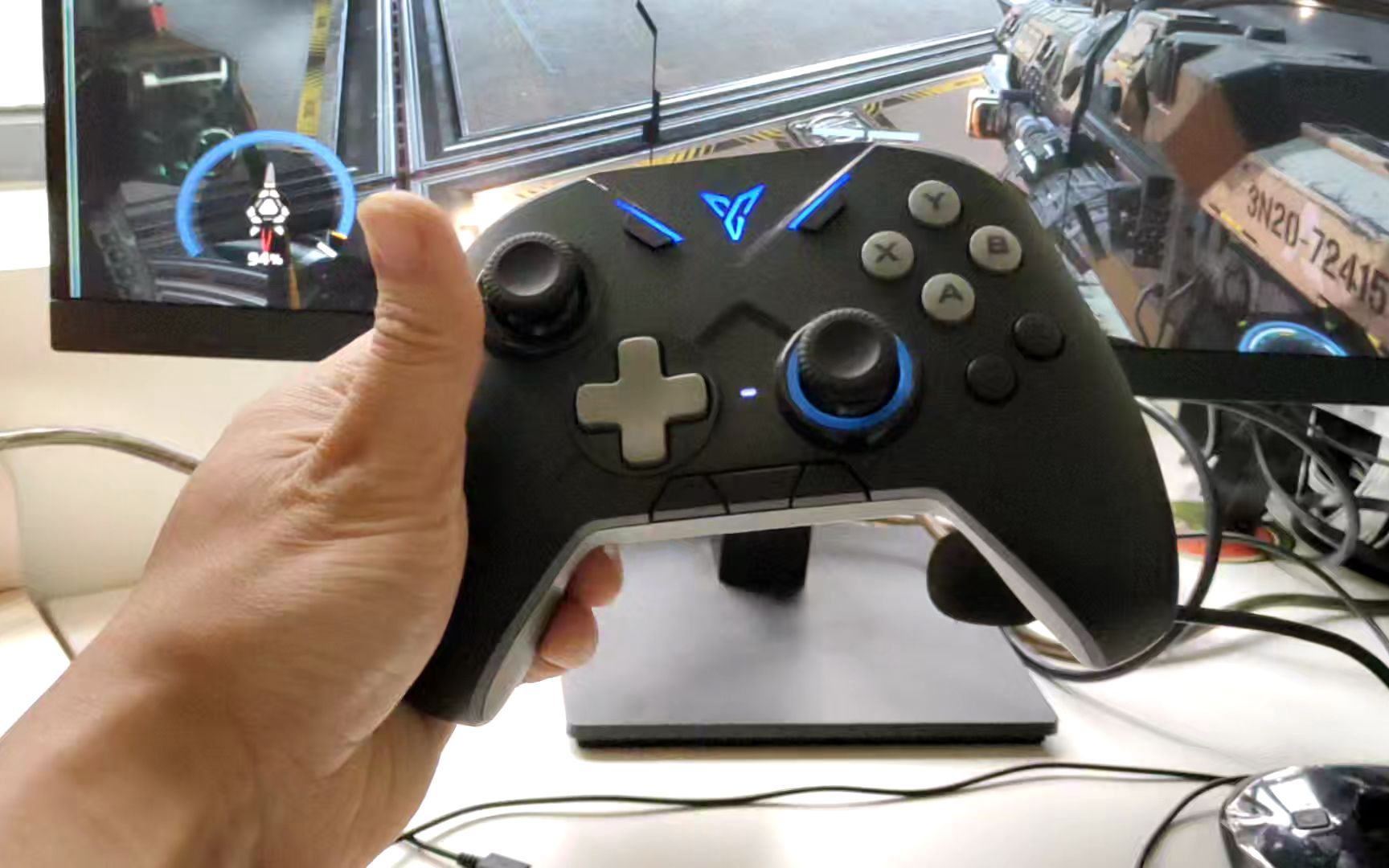 飞智黑武士2使用评测vs微软xbox手柄vs北通阿修罗