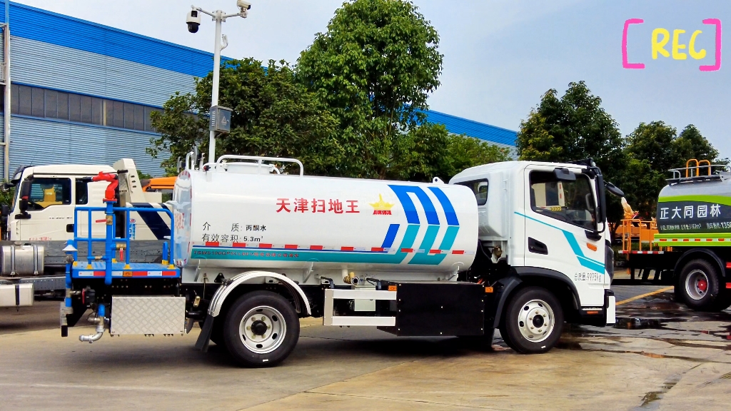 纯电新能源6吨绿化喷洒车#汽车人共创计划 #新能源洒水车 #纯电洒水车