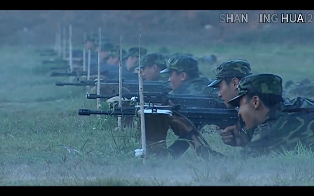 《士兵突击》钢七连因为有高成这样的连长士气永远不会倒哔哩哔哩bilibili