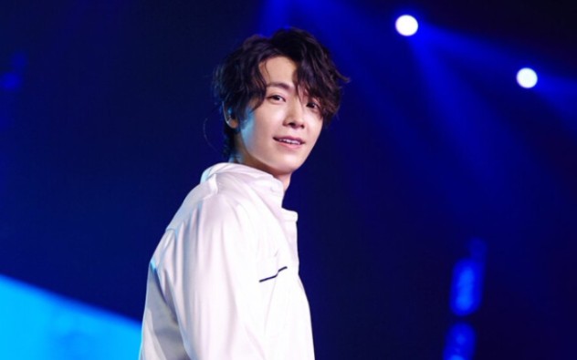 李东海———black suit 绝美现场