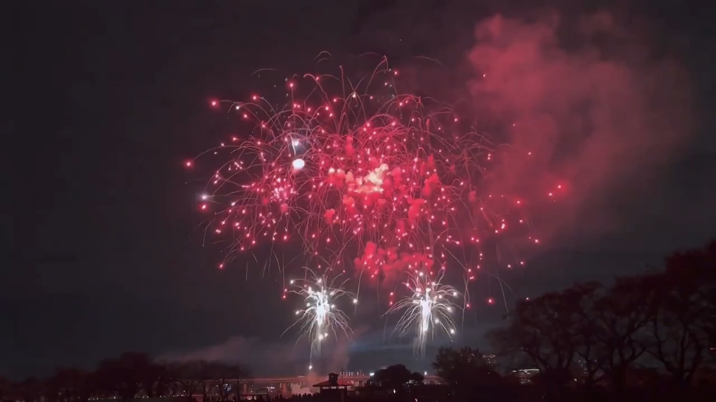 等不到天黑 烟火不会太完美.
