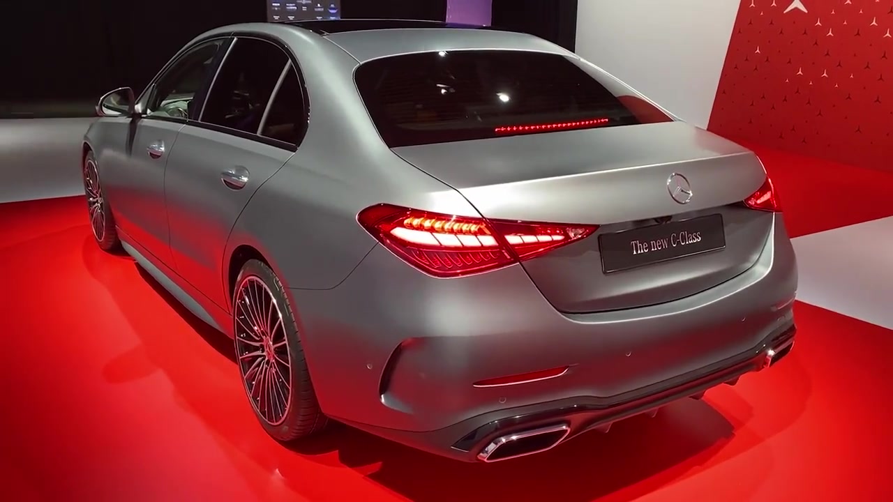 2022款奔驰c200亮相,按下钥匙看到实车,才知道啥叫霸气!