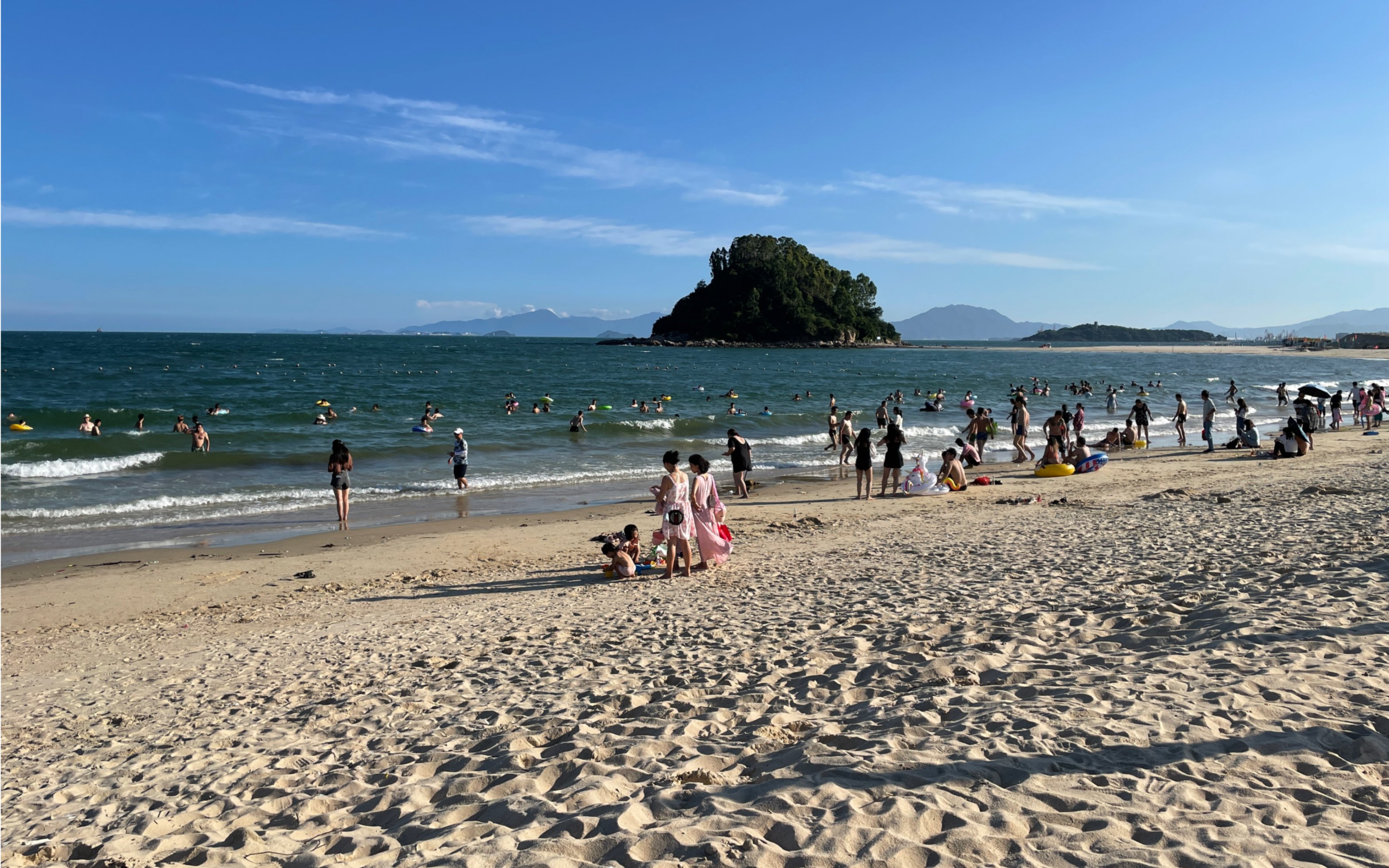 广东 惠州 黄金海岸沙滩游玩吃海鲜大餐