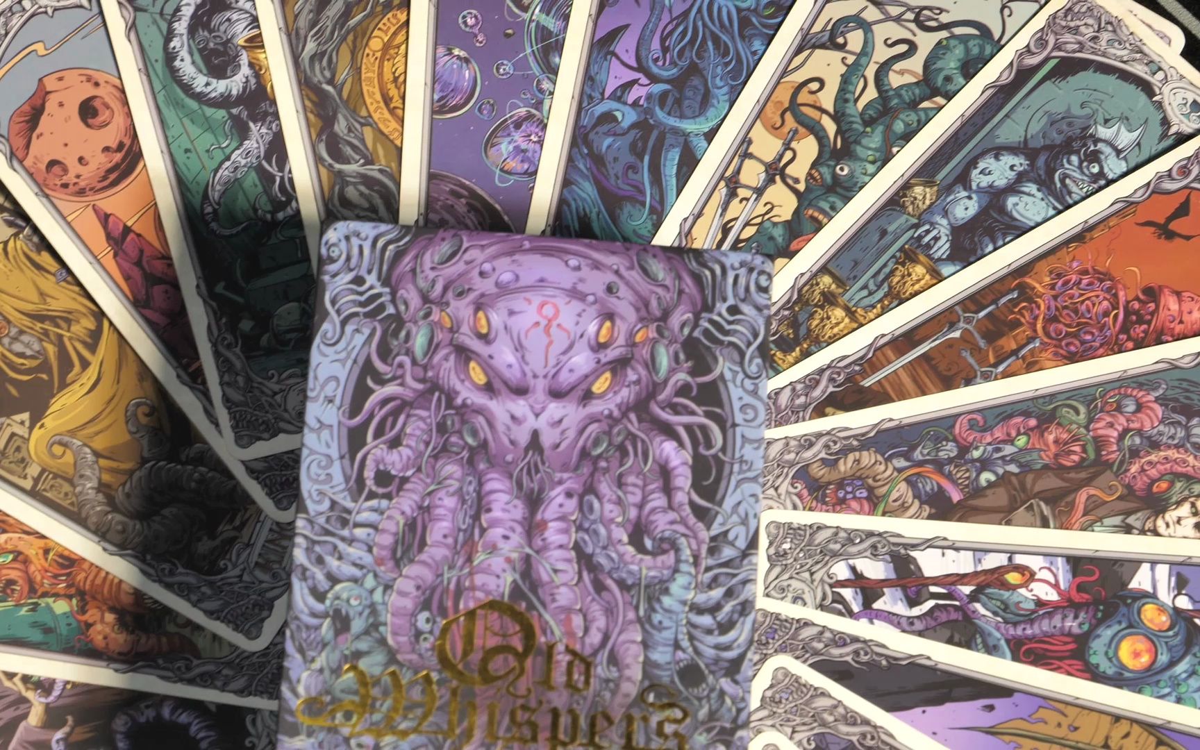 《旧日低语克苏鲁主题 塔罗牌礼盒》现已预售!