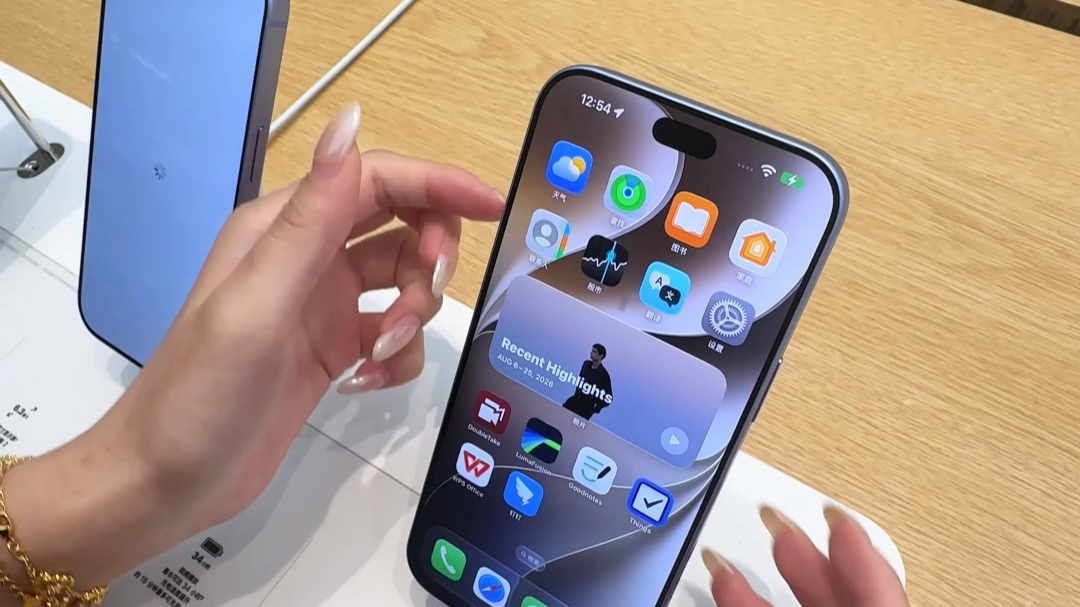 iPhone18刚发售就变板砖??