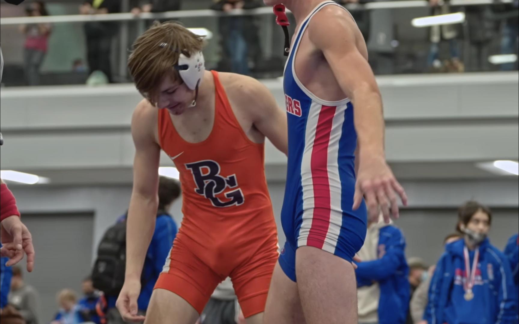 isaac wilson 青年男子摔跤